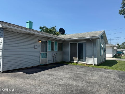 Tiny photo for 1716 Moore Street, Fremont, OH 43420 (MLS # 10010494)