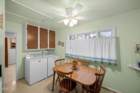 Tiny photo for 5806 Midwest Avenue, Toledo, OH 43613 (MLS # 10004394)