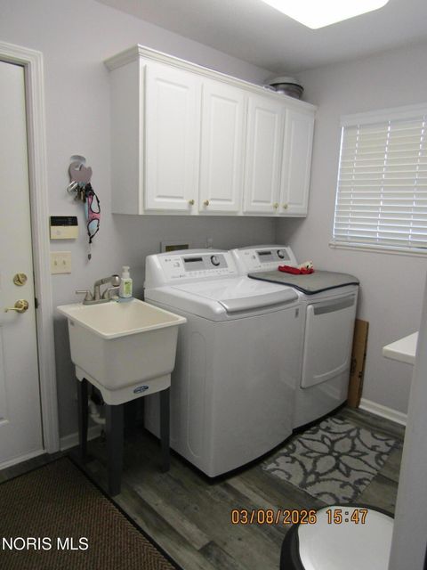 Tiny photo for 24526 Village Lane, Grand Rapids, OH 43522 (MLS # 10004845)