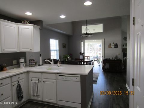 Tiny photo for 24526 Village Lane, Grand Rapids, OH 43522 (MLS # 10004845)