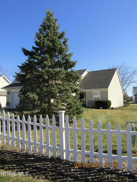 Tiny photo for 24526 Village Lane, Grand Rapids, OH 43522 (MLS # 10004845)