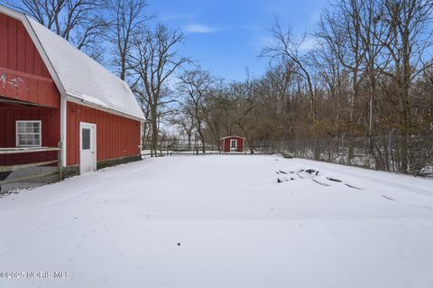 Tiny photo for 1561 N Stadium Road, Oregon, OH 43616 (MLS # 10002209)