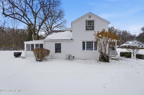 Tiny photo for 1561 N Stadium Road, Oregon, OH 43616 (MLS # 10002209)