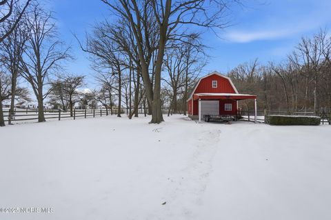 Tiny photo for 1561 N Stadium Road, Oregon, OH 43616 (MLS # 10002209)