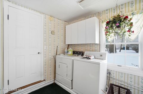 Tiny photo for 1561 N Stadium Road, Oregon, OH 43616 (MLS # 10002209)