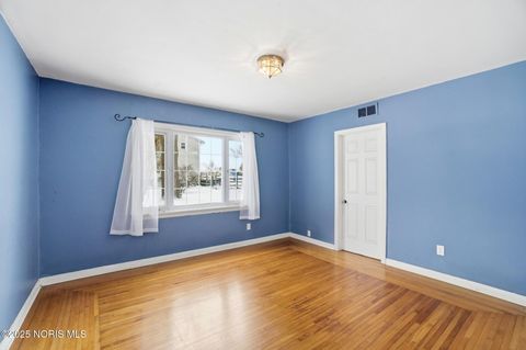 Tiny photo for 1561 N Stadium Road, Oregon, OH 43616 (MLS # 10002209)