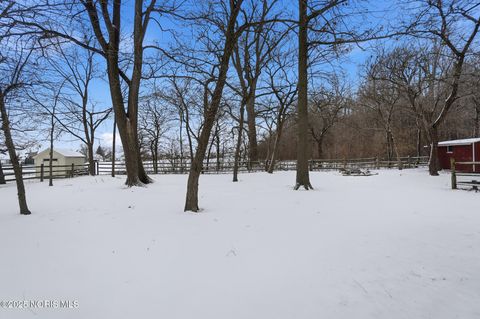 Tiny photo for 1561 N Stadium Road, Oregon, OH 43616 (MLS # 10002209)