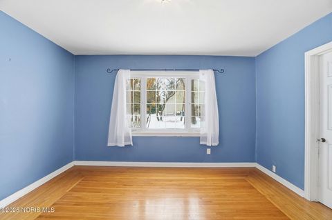 Tiny photo for 1561 N Stadium Road, Oregon, OH 43616 (MLS # 10002209)