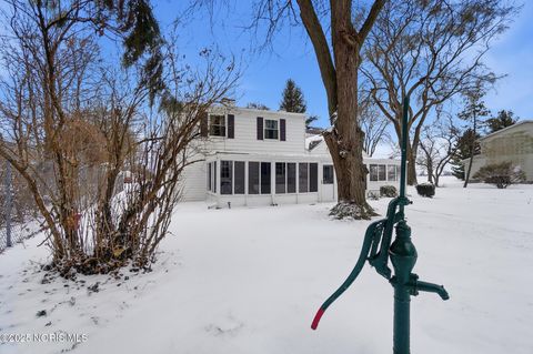 Tiny photo for 1561 N Stadium Road, Oregon, OH 43616 (MLS # 10002209)