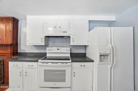 Tiny photo for 1561 N Stadium Road, Oregon, OH 43616 (MLS # 10002209)