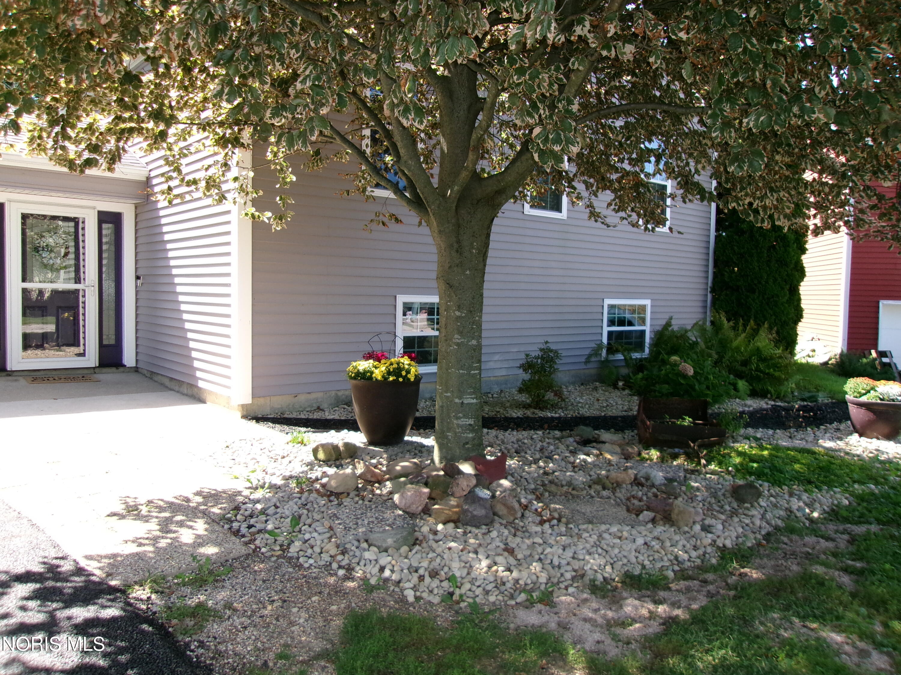 1012 Lakehurst Drive