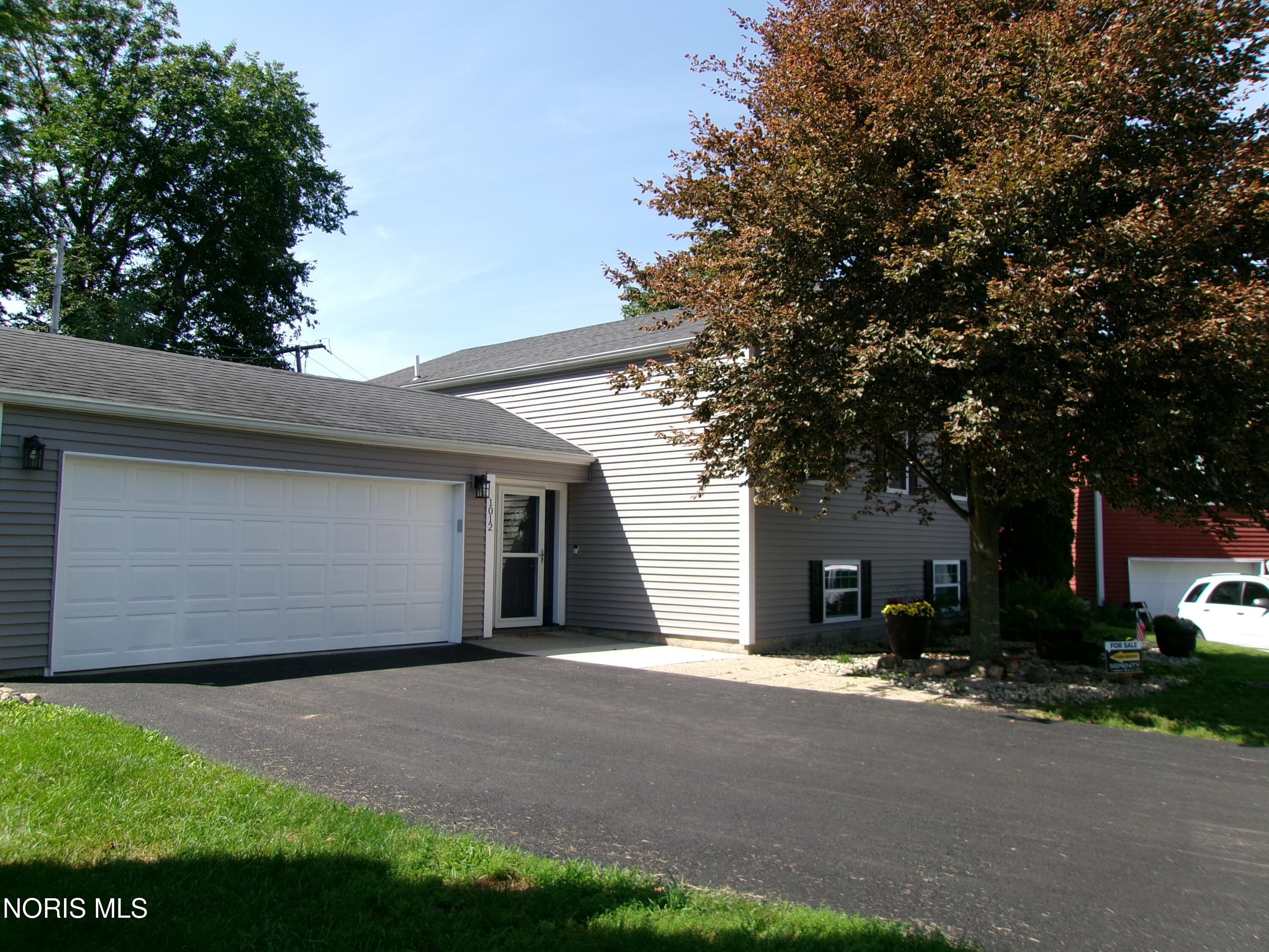 1012 Lakehurst Drive