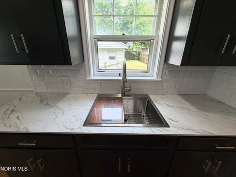 Tiny photo for 1204 Hawk Street, Toledo, OH 43612 (MLS # 10013508)