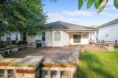 Tiny photo for 1738 Deer Trail Drive, Toledo, OH 43615 (MLS # 10013201)
