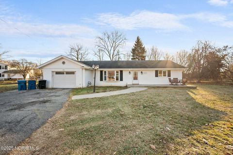 Photo of 6000 Park Street, Sylvania, OH 43560 (MLS # 10002532)