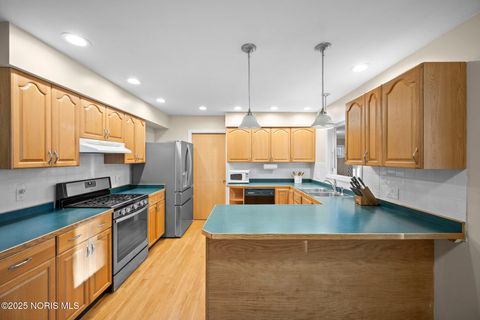 Tiny photo for 6000 Park Street, Sylvania, OH 43560 (MLS # 10002532)