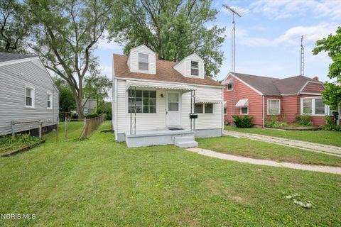 Tiny photo for 110 Orville Drive, Toledo, OH 43612 (MLS # 10010758)