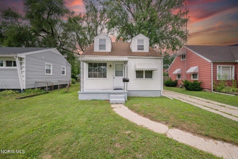 Homes For Sale - 110 Orville Drive<br/> Toledo, OH 43612