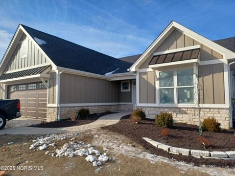 Photo of 4334 Post Office Circle, Maumee, OH 43537 (MLS # 6135113)