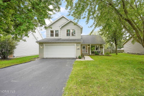 Homes For Sale - 1517 Misty Oaks Drive<br/> Findlay, OH 45840