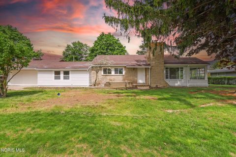 Photo of 3338 Royton Road, Toledo, OH 43614 (MLS # 10007050)