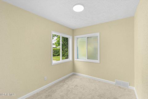 Tiny photo for 3338 Royton Road, Toledo, OH 43614 (MLS # 10007050)