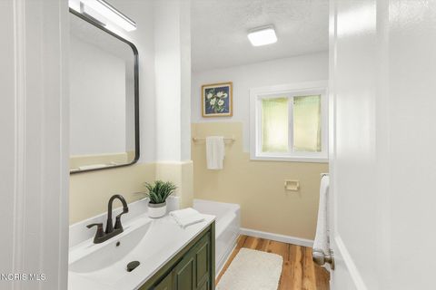 Tiny photo for 3338 Royton Road, Toledo, OH 43614 (MLS # 10007050)