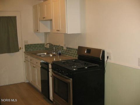 Tiny photo for 3446 146th Street, Toledo, OH 43611 (MLS # 10007776)