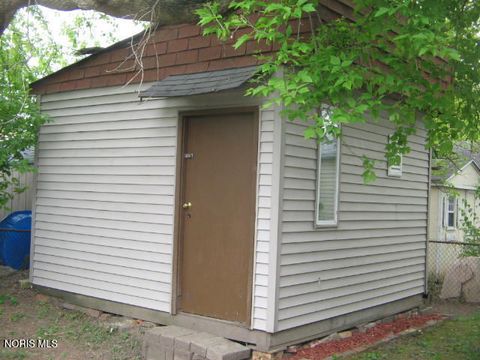 Tiny photo for 3446 146th Street, Toledo, OH 43611 (MLS # 10007776)