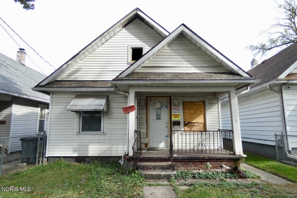 217 HANOVER ST, TOLEDO, OH 43609 - Image 415b9e3ae0cfcfe392e7d65e5df3d04f/3069808169