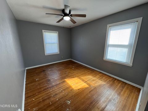Tiny photo for 10 E Crawford Avenue, Toledo, OH 43612 (MLS # 10007228)