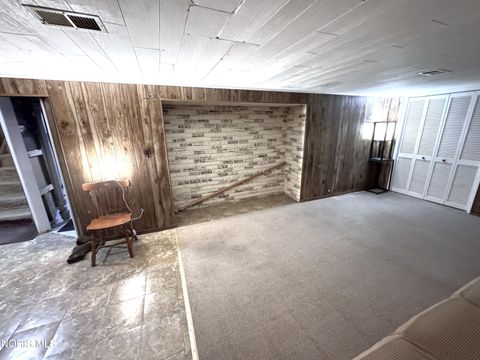 Tiny photo for 10 E Crawford Avenue, Toledo, OH 43612 (MLS # 10007228)
