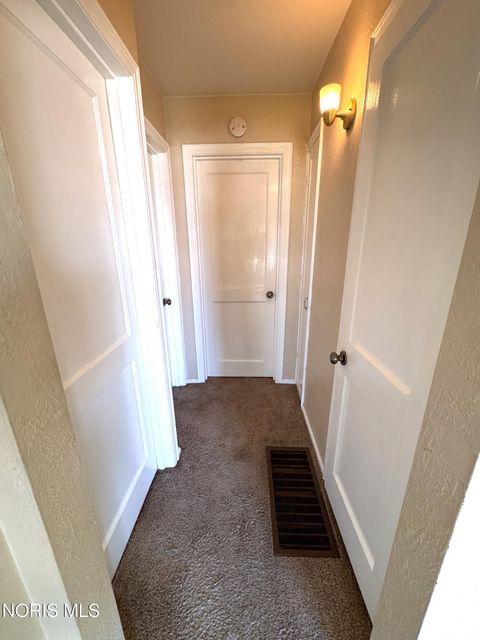 Tiny photo for 10 E Crawford Avenue, Toledo, OH 43612 (MLS # 10007228)