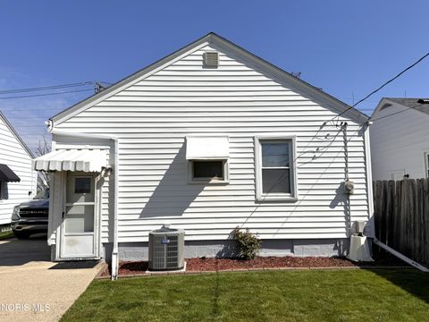 Tiny photo for 10 E Crawford Avenue, Toledo, OH 43612 (MLS # 10007228)