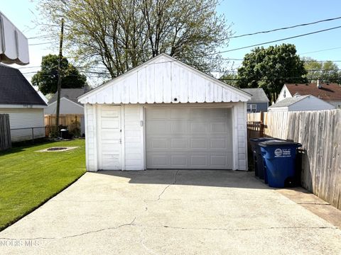 Tiny photo for 10 E Crawford Avenue, Toledo, OH 43612 (MLS # 10007228)