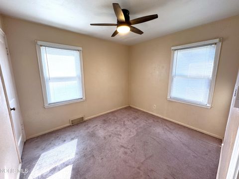Tiny photo for 10 E Crawford Avenue, Toledo, OH 43612 (MLS # 10007228)