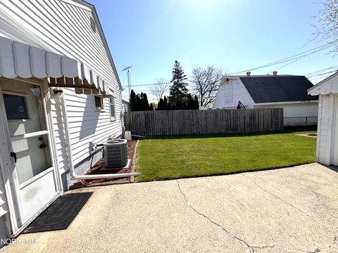 Tiny photo for 10 E Crawford Avenue, Toledo, OH 43612 (MLS # 10007228)