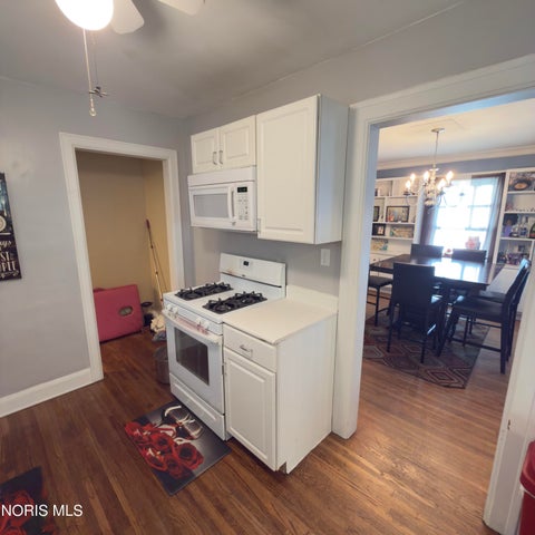 Tiny photo for 4142 Lowe Road, Toledo, OH 43612 (MLS # 10014334)