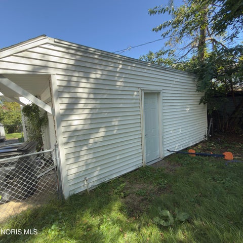 Tiny photo for 4142 Lowe Road, Toledo, OH 43612 (MLS # 10014334)