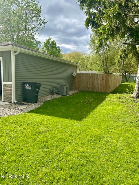 Tiny photo for 306 W Woodcox Street, Antwerp, OH 45813 (MLS # 10007109)