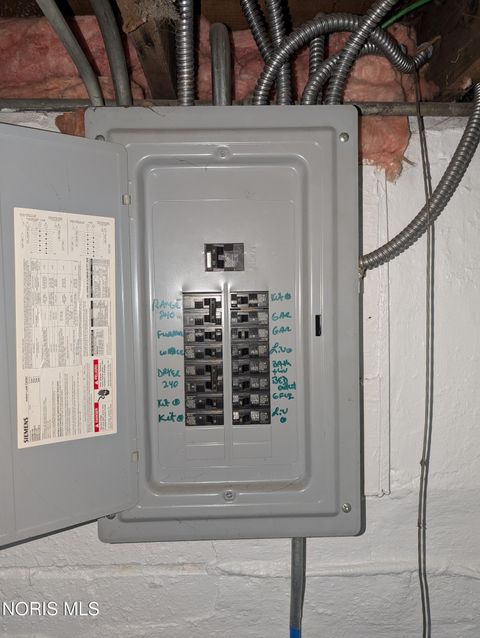 Tiny photo for 1814 Marlow Road, Toledo, OH 43613 (MLS # 10004317)