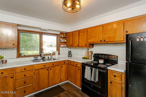 Tiny photo for 362 Dulton Drive, Toledo, OH 43615 (MLS # 10011598)