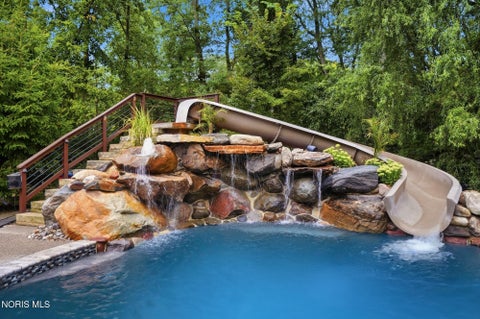 Tiny photo for 14678 Wood Creek Court, Perrysburg, OH 43551 (MLS # 10013061)