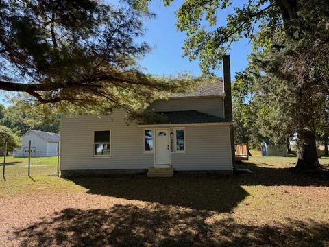 Photo of 24220 County Road 196, Defiance, OH 43512 (MLS # 10000142)