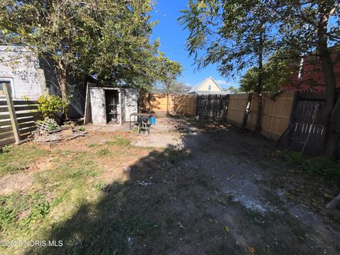 Tiny photo for 1431 N Michigan Street, Toledo, OH 43604 (MLS # 10000555)