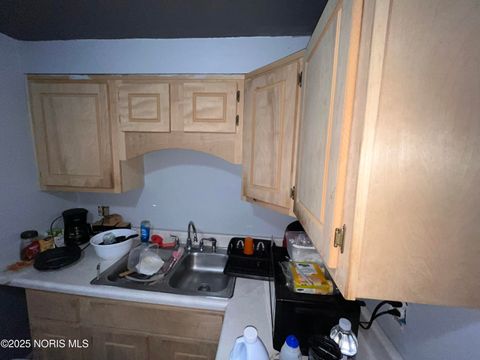 Tiny photo for 1431 N Michigan Street, Toledo, OH 43604 (MLS # 10000555)