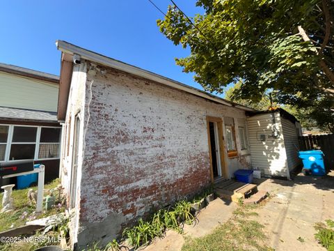 Tiny photo for 1431 N Michigan Street, Toledo, OH 43604 (MLS # 10000555)