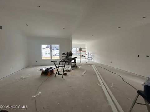 Tiny photo for 5029 Easton Drive, Oregon, OH 43616 (MLS # 10003671)