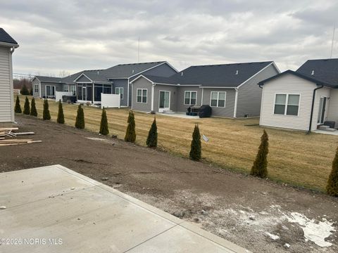 Tiny photo for 5029 Easton Drive, Oregon, OH 43616 (MLS # 10003671)