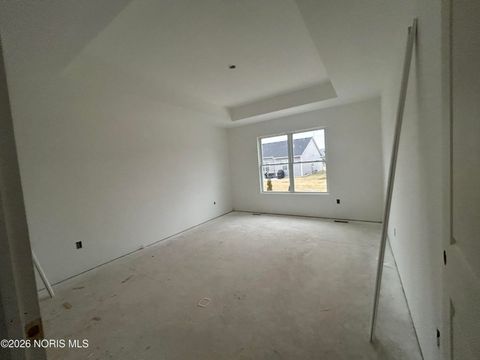 Tiny photo for 5029 Easton Drive, Oregon, OH 43616 (MLS # 10003671)